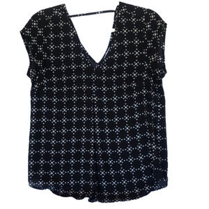 𝅺DR2 blouse black and white Size small, in very good condition!